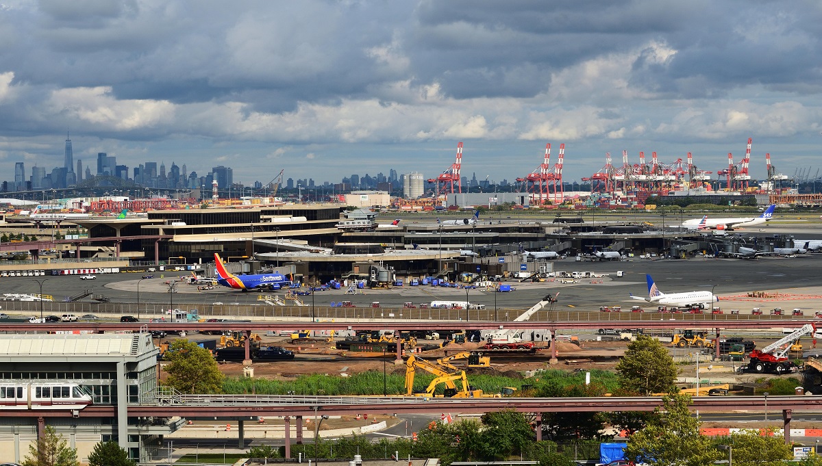 Ridgewood NJ man arrested at Newark Airport for carrying gun in his bag ...